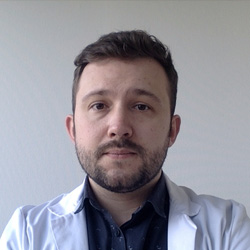 Dr. Axel DAVIGO